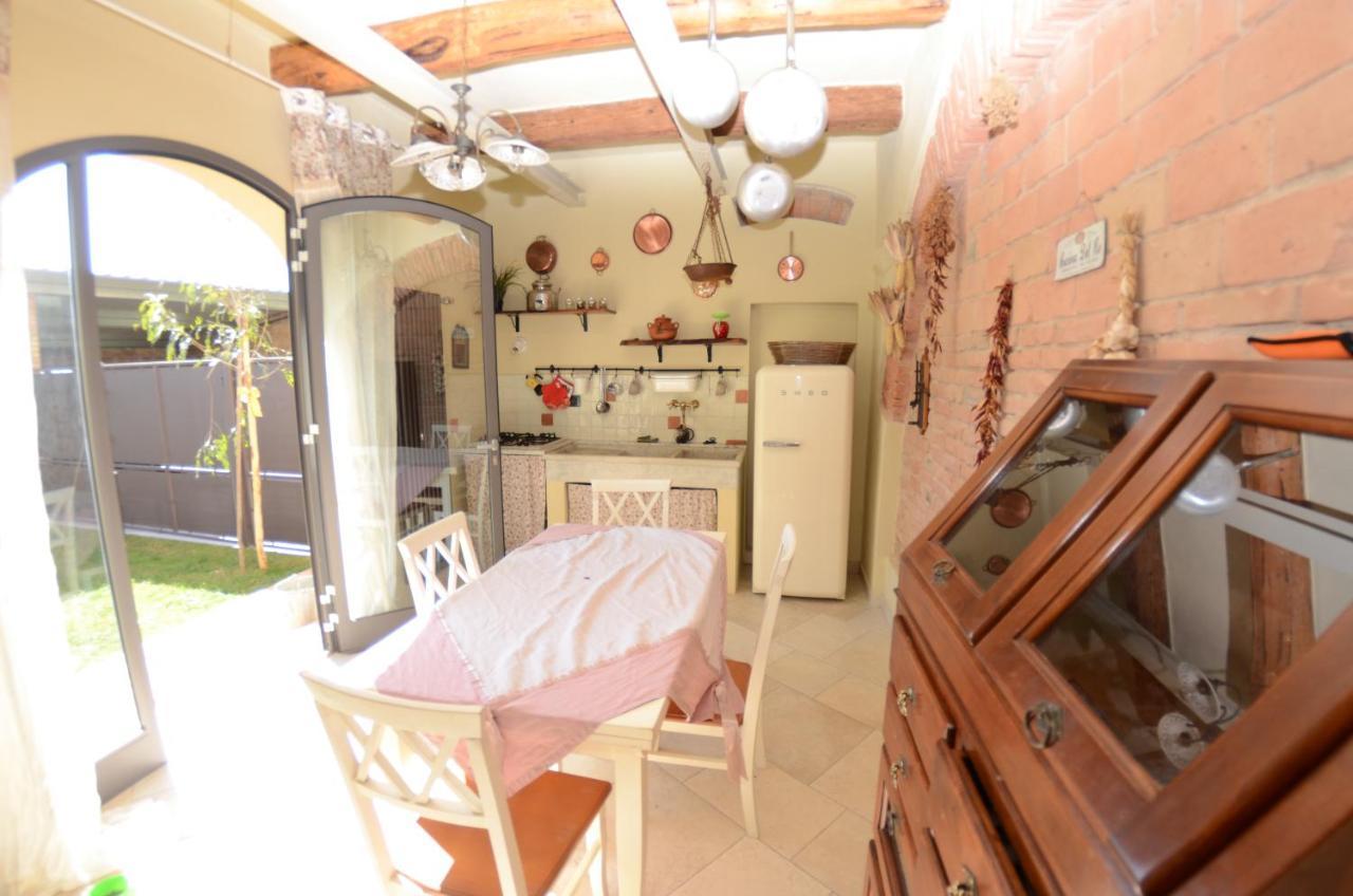 Al Colle Di Lari Villa Exterior photo